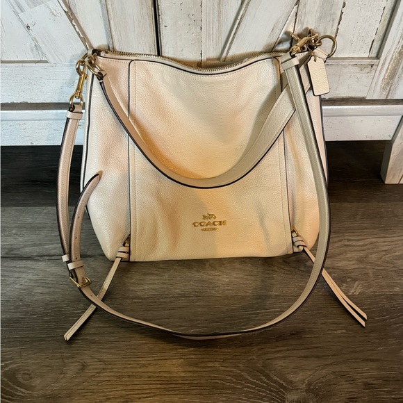 Coach - Picture 4 of 5